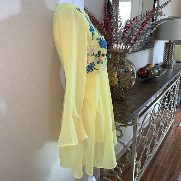 Available gorgeous yellow dress - Picture 5 of 16